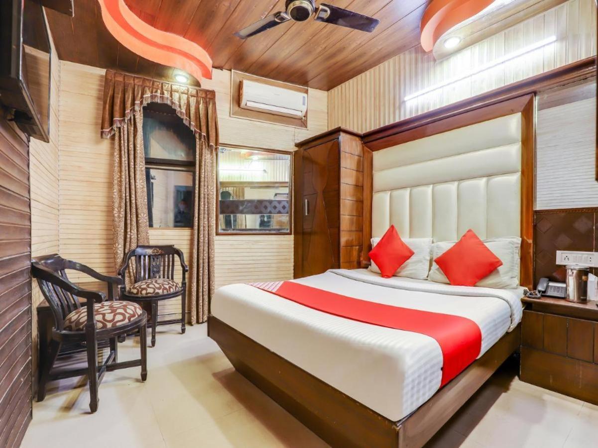 Hotel Roma Deluxe - New Delhi Railway Station Exterior photo